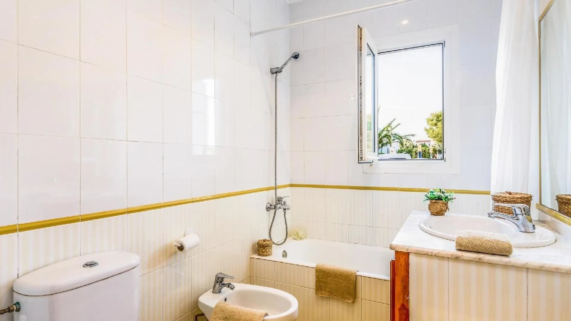 Ferienhaus Mit Privatpool Fuer 6 Personen Ca 110 Qm In Torre Del Ram, Menorca Westkueste Von Menorca Villa Cala'N Blanes  Holiday home